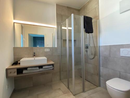 Bilik mandi di Apartments U37
