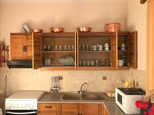 Una cocina o cocineta en D & K Guest House