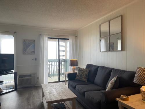 APATB III 3L 2BR 2BA Ocean View Condo near popular Shore Drive