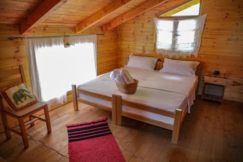 Ένα ή περισσότερα κρεβάτια σε δωμάτιο στο Bee Eco Guest House