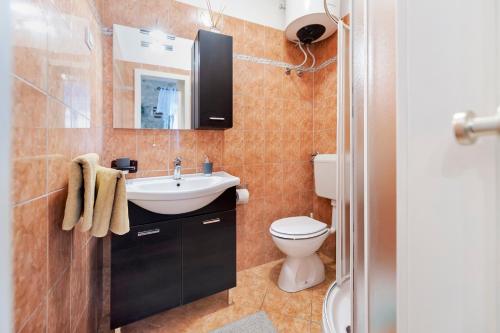 Volta L Apartment