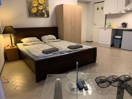 Postel nebo postele na pokoji v ubytování Rotermanni Studio Apartament on 4 floor
