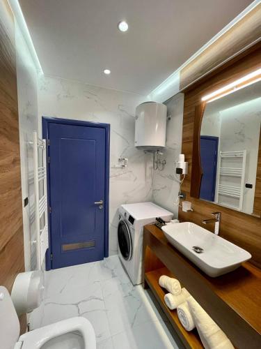 Phòng tắm tại Brilant Luxury Apartment