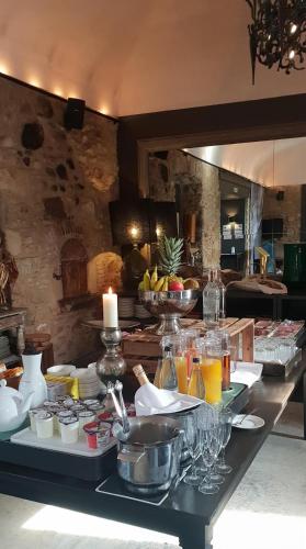 Foto dalla galleria di Hotel Castell d'Emporda a La Bisbal d'Empordà