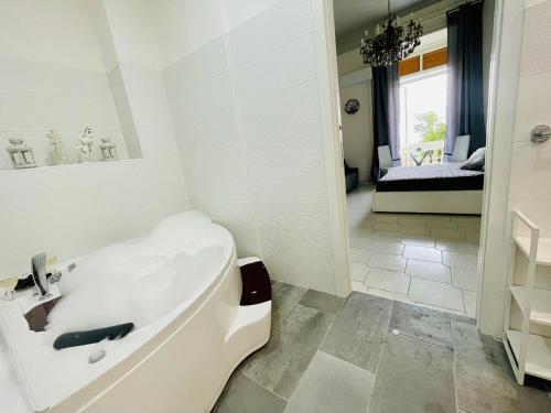 Et badeværelse på Be Happy Salerno