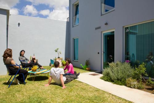 THE HOLY COW - Hostel & Suites