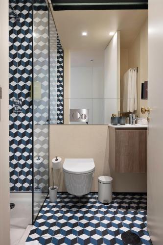 Ribeira Trendy Flat in Medieval Mercadores Street