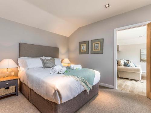 Imagen de la galería de Pass the Keys Delightful 1 bed lodge in South Downs village, en Chichester