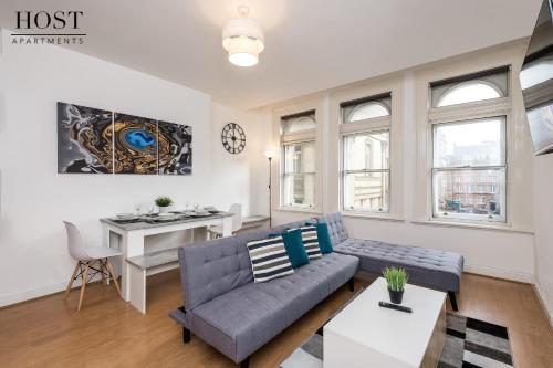 Superb Location, Lovely and Bright 2 Bed, Bayberry (NY), United Kingdom
