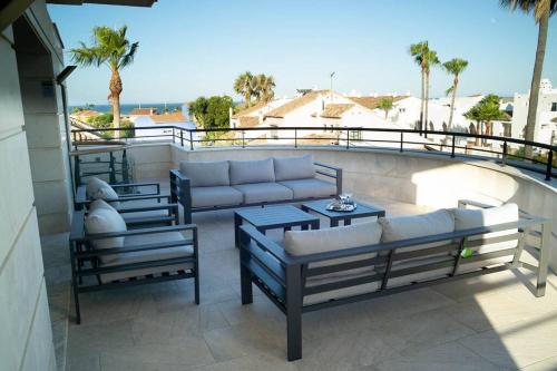 Beachside Villa in Puerto Marina, Benalmádena