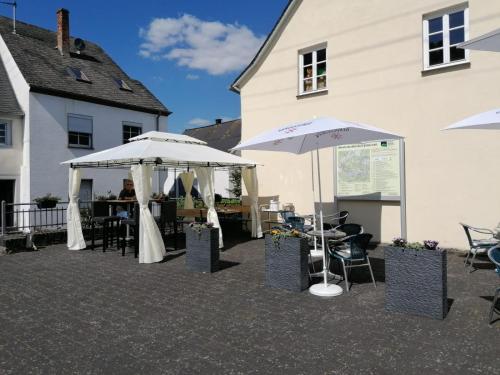 Το κτήριο όπου στεγάζεται  το διαμέρισμα