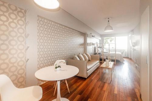 Departamento en Palermo con Pileta Vista Balcón Embajada USA, Buenos Aires, Argentina