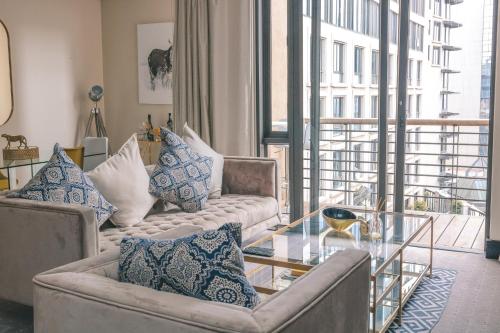 Χώρος καθιστικού στο Raphael penthouse 205