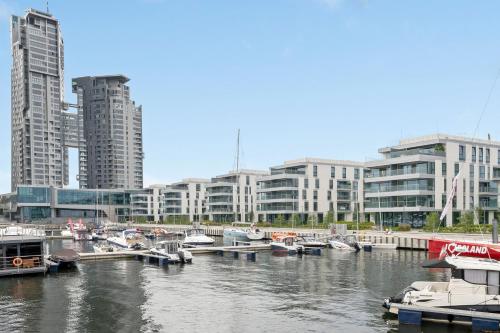 Udsigt til en flod der løber i nærheden af lejligheden