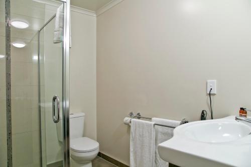 Ένα μπάνιο στο Brooklyn Motor Lodge