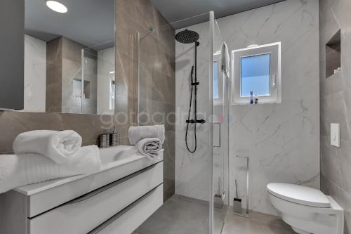 Luxury SeaView Apt Luki - FREE Parking