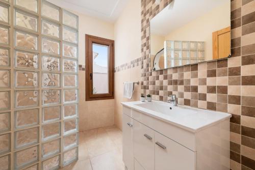 A bathroom at Sa Xorca