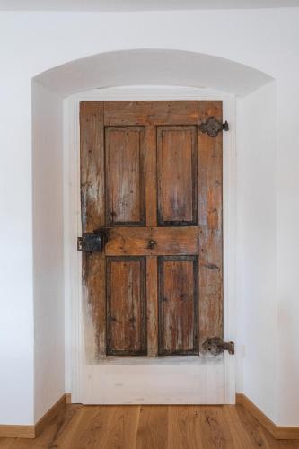 Gambar di galeri bagi Historische Wohnung mit gehobenem Ambiente di Walting