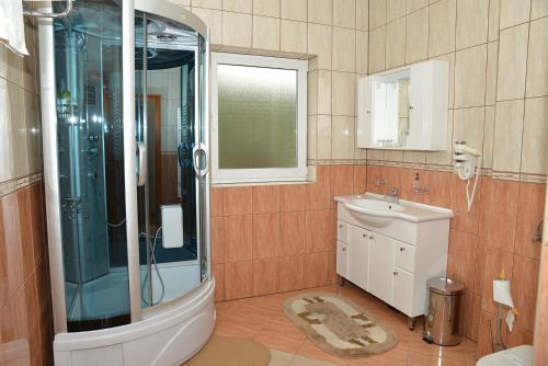 Phòng tắm tại Hotel Venezia Imotski