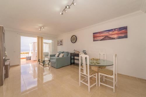 Premium Penthouse 105m2,bali bed,heated pool,Best Sunsets