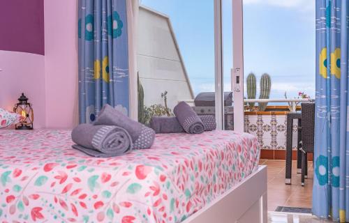 Premium Penthouse 105m2,bali bed,heated pool,Best Sunsets