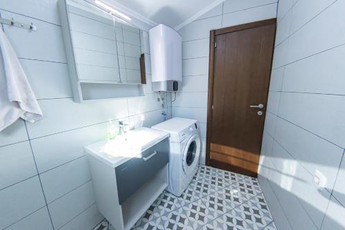 Koupelna v ubytování Summer home Morinj