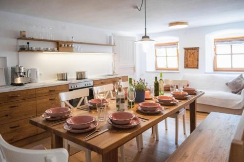 Zona de comedor en el apartamento