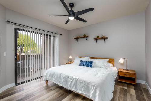 Кровать или кровати в номере Villa Captiva condo