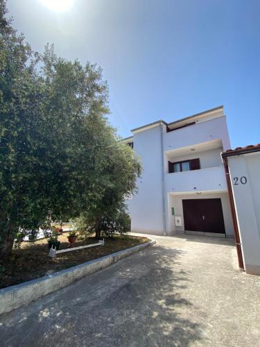 Apartments Lungomare Pula