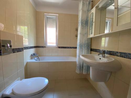 Kúpeľňa v ubytovaní Kohl Wellness Apartman
