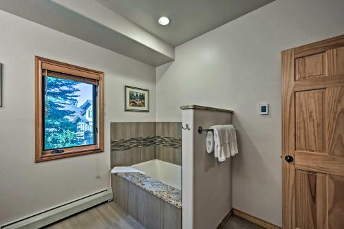 Gallery image of Mountain Home with Decks, Walk to Gondola in Steamboat Springs