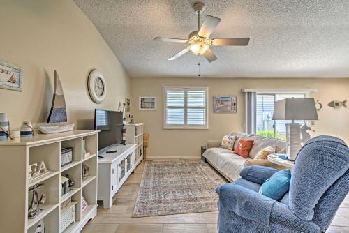 Family Home with Screened Porch in The Villages