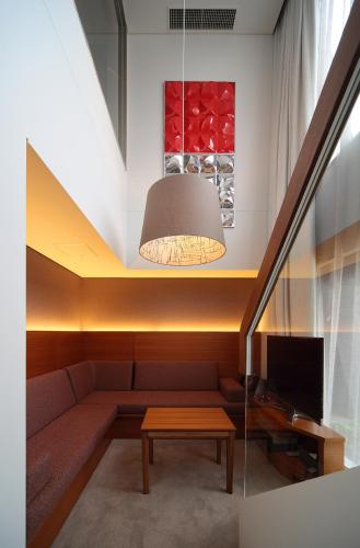 Ruang duduk di Shibuya Granbell Hotel