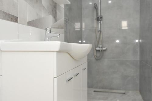 Un baño de Villa Kalypso
