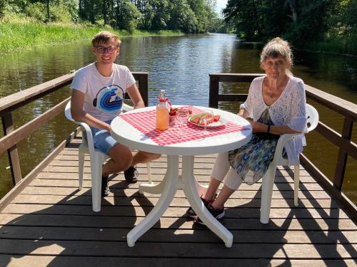 Snickaren Vandrarhem i Grästorp - Egen Lägenhet - Own apartmentsの宿泊客