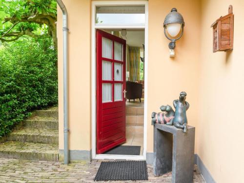 Gambar di galeri bagi Holiday home in Oldenzaal with hot tub di Oldenzaal