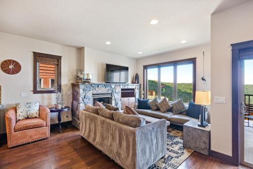 Mountainside Chalet – Photos 3