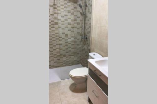 Kúpeľňa v ubytovaní Torrevieja : Appart 1st floor with pool view