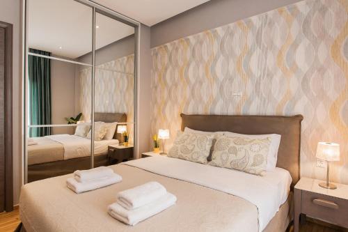 Nicholas Point Apartments and Rooms