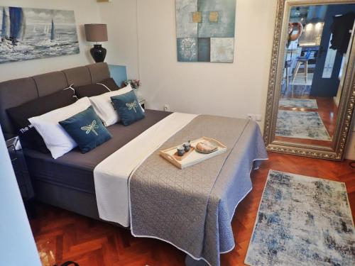 Katil atau katil-katil dalam bilik di Studio MARE -30 m from a lonely beach