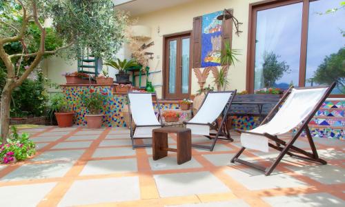 Taman di luar Casa La Terrazza
