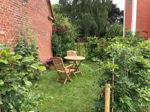 Taman di luar Schmuckstück in Ostseenähe