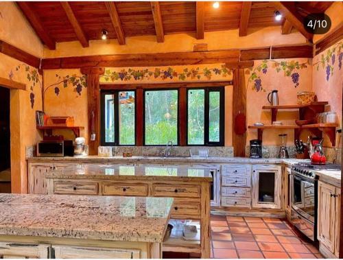 Η κουζίνα ή μικρή κουζίνα στο Hacienda San Juan de La Vega