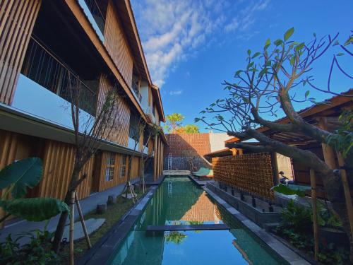 Kolam renang di atau dekat dengan Tekuni 2