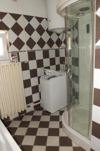 Koupelna v ubytování Napsugár Vendégház