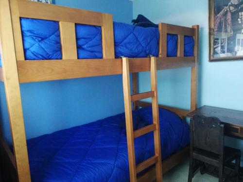 Двох'ярусне ліжко або двоярусні ліжка в номері Casa S. Nicolau