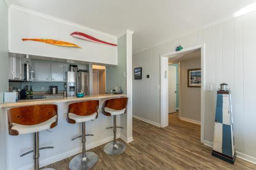 Charming Ocean-view Condo at Ocean Pier 3 photo 28