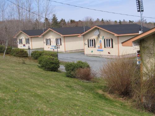 Port Mouton Bay Cottages & Restaurant