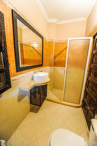 Koupelna v ubytování Riad Errabii & Spa
