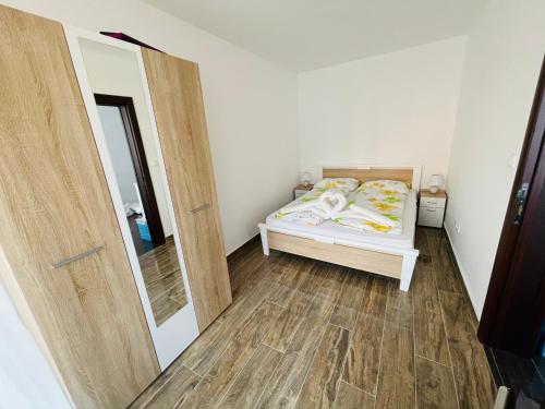 Φωτογραφία από το άλμπουμ του Apartmani Zivkovic Srebrno Jezero σε Veliko Gradiste